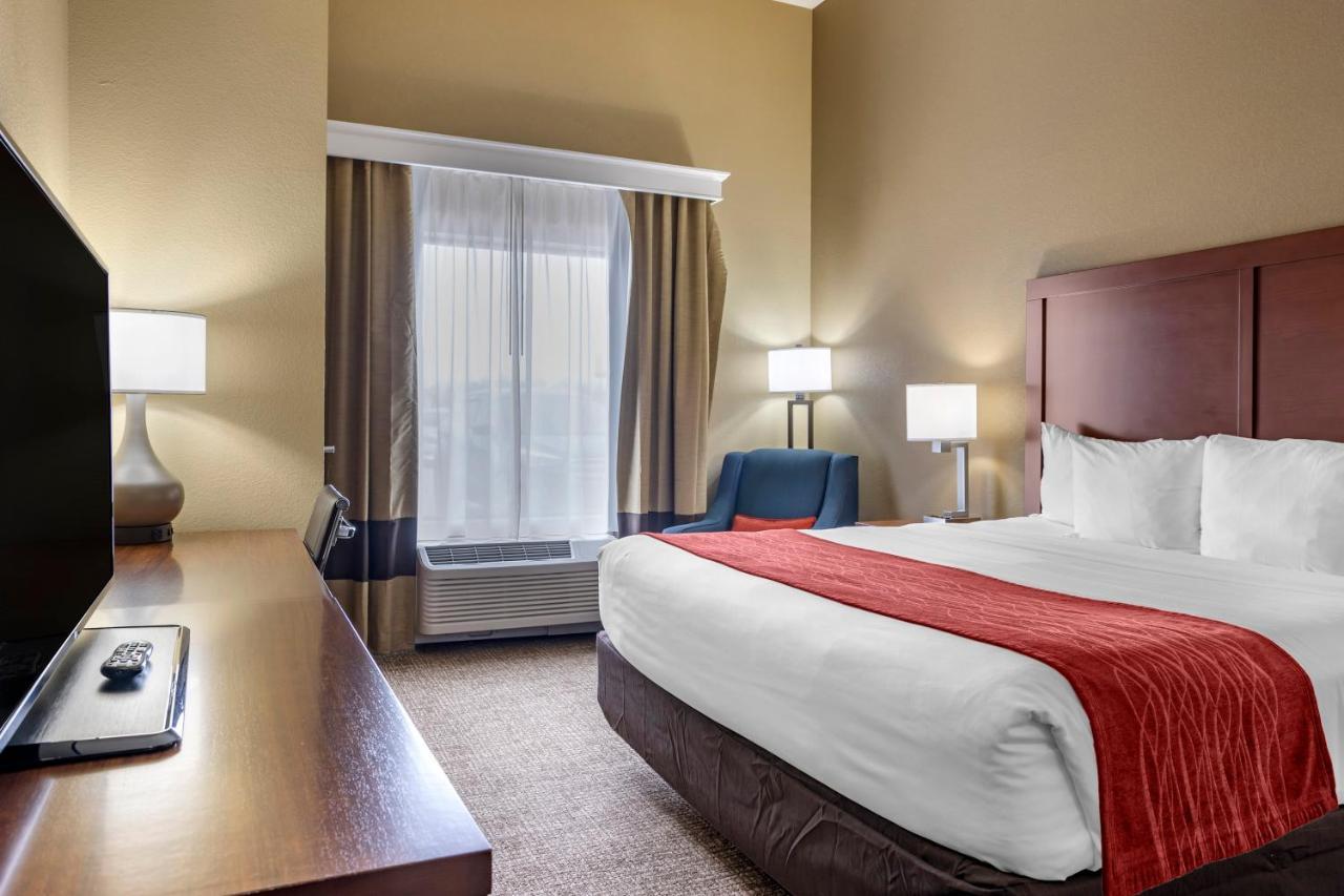 Comfort Inn & Suites Augusta Extérieur photo