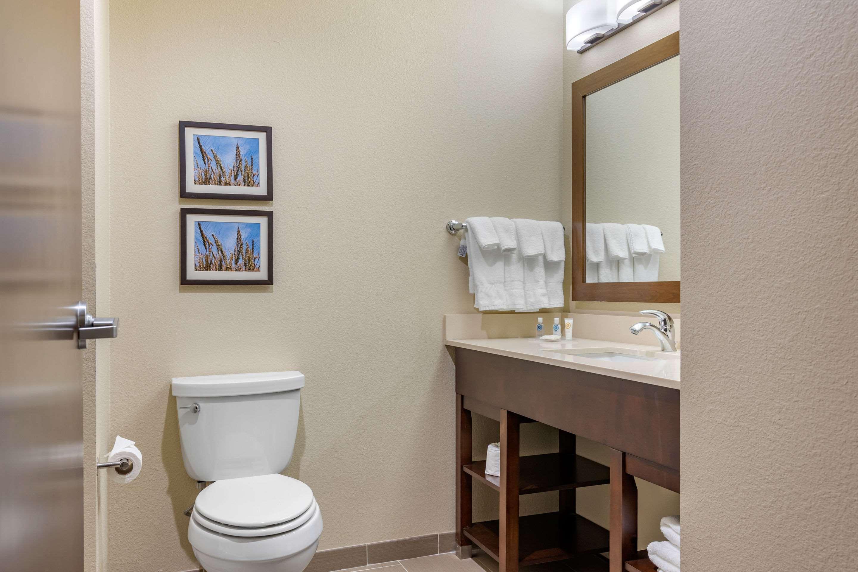 Comfort Inn & Suites Augusta Extérieur photo
