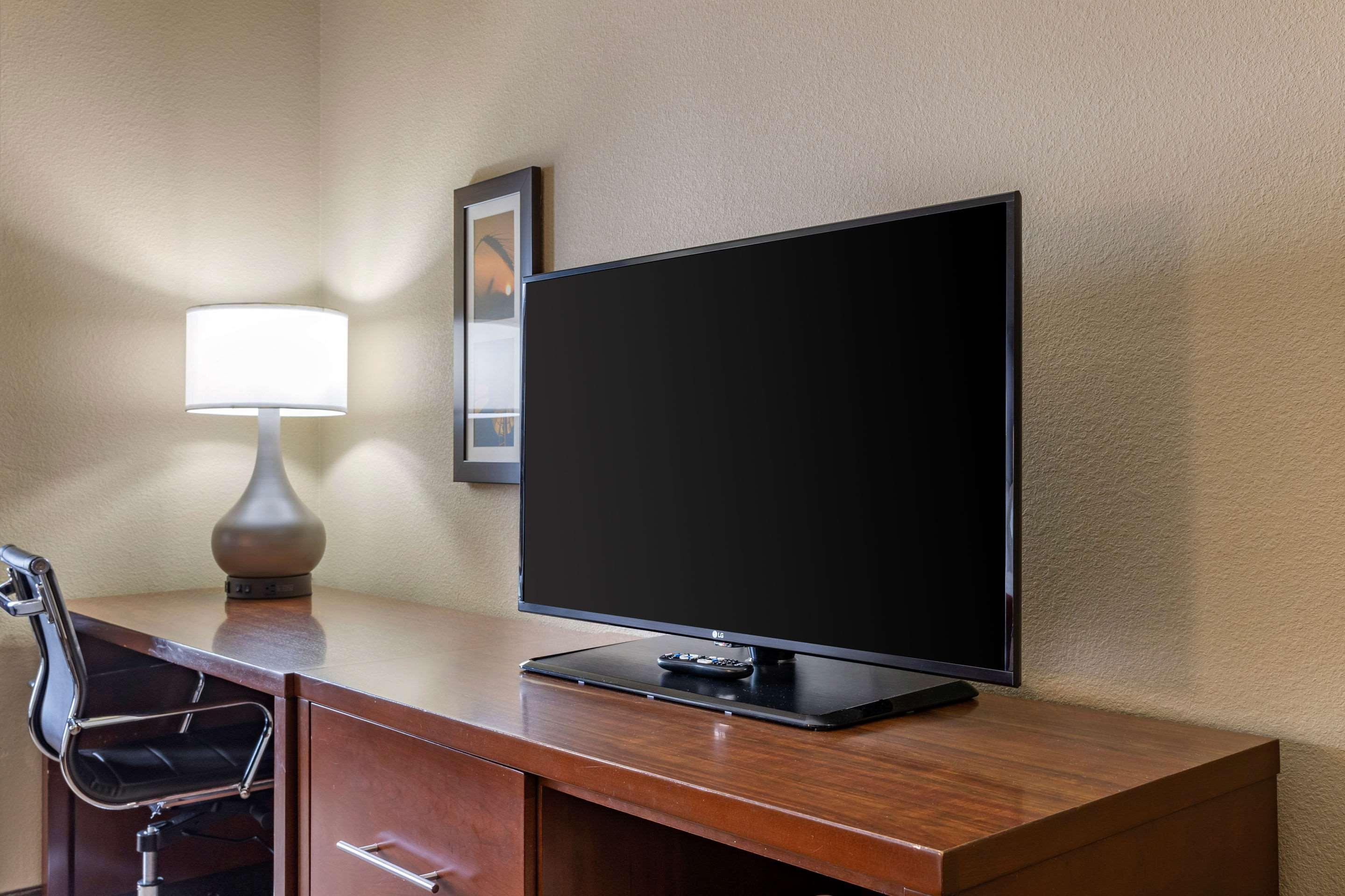 Comfort Inn & Suites Augusta Extérieur photo