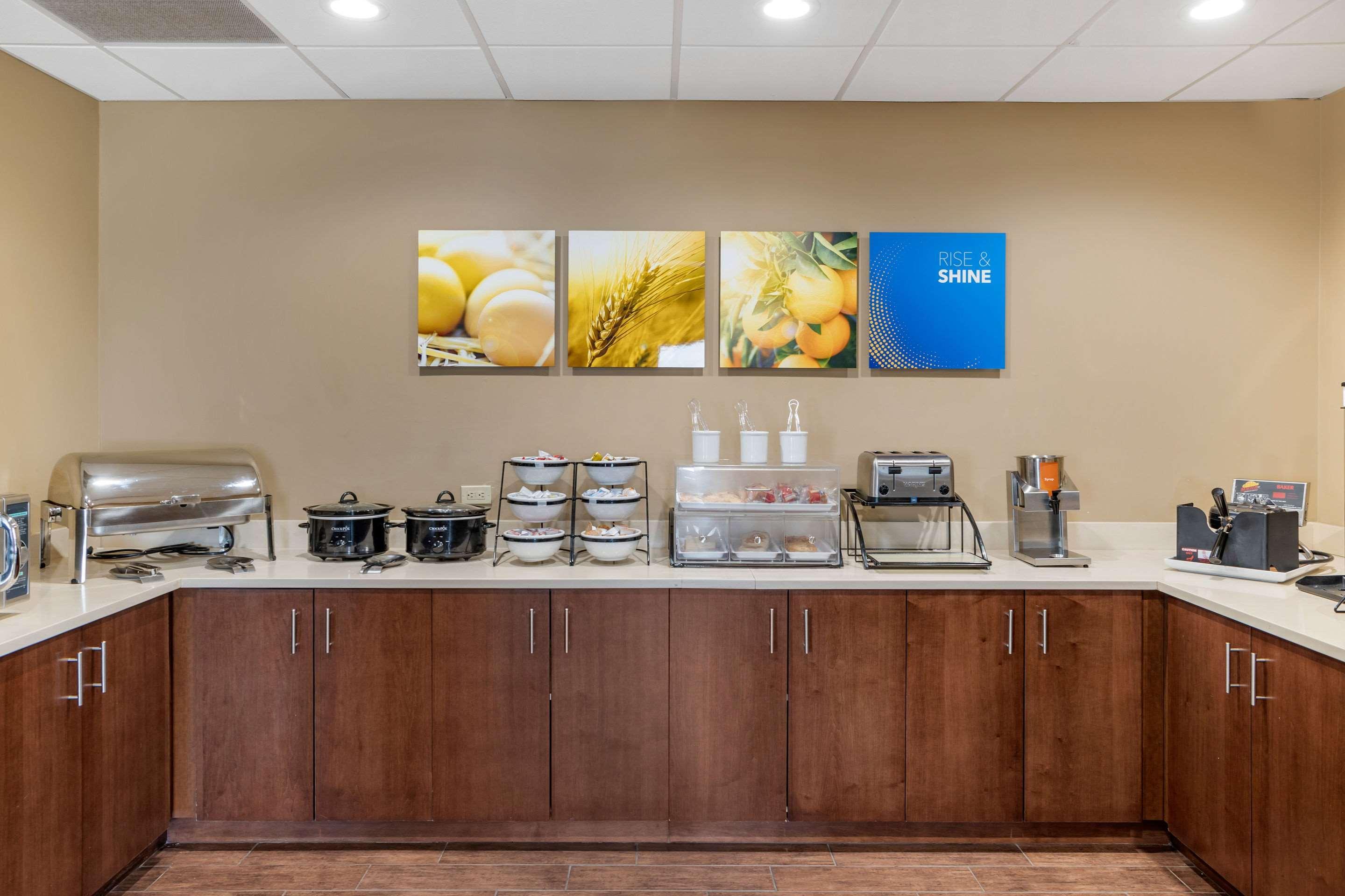 Comfort Inn & Suites Augusta Extérieur photo