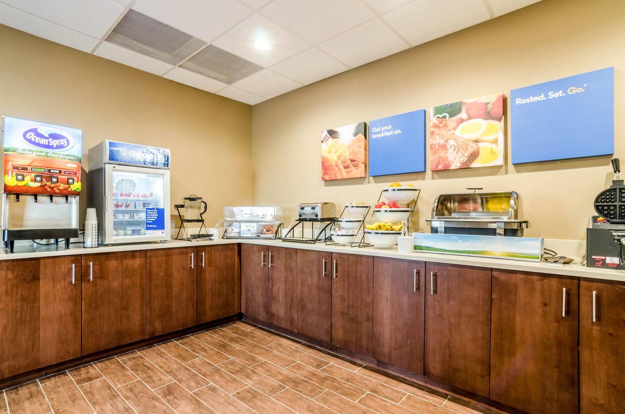 Comfort Inn & Suites Augusta Extérieur photo